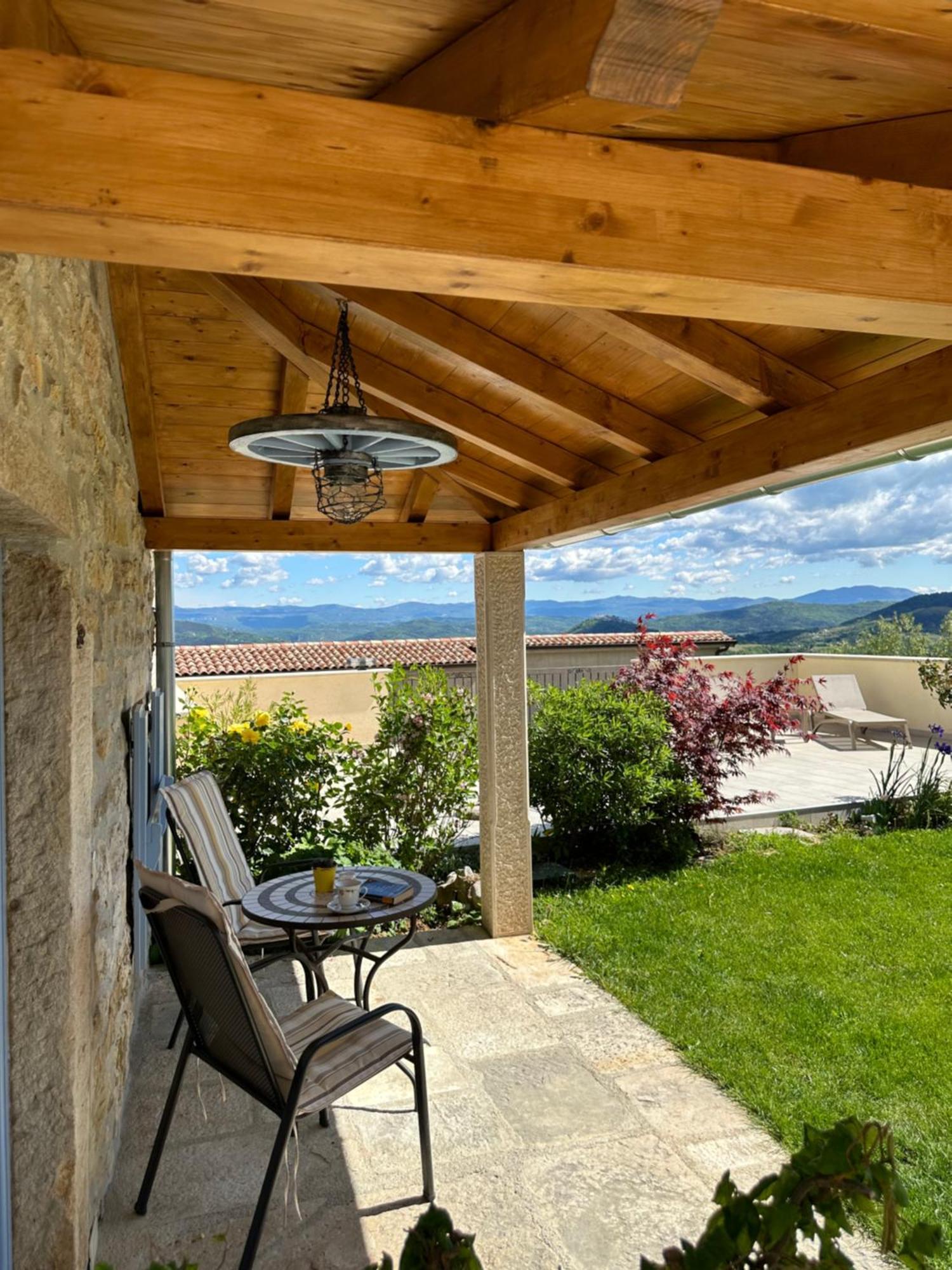 Rural Apartments Ritossa Vižinada Kültér fotó