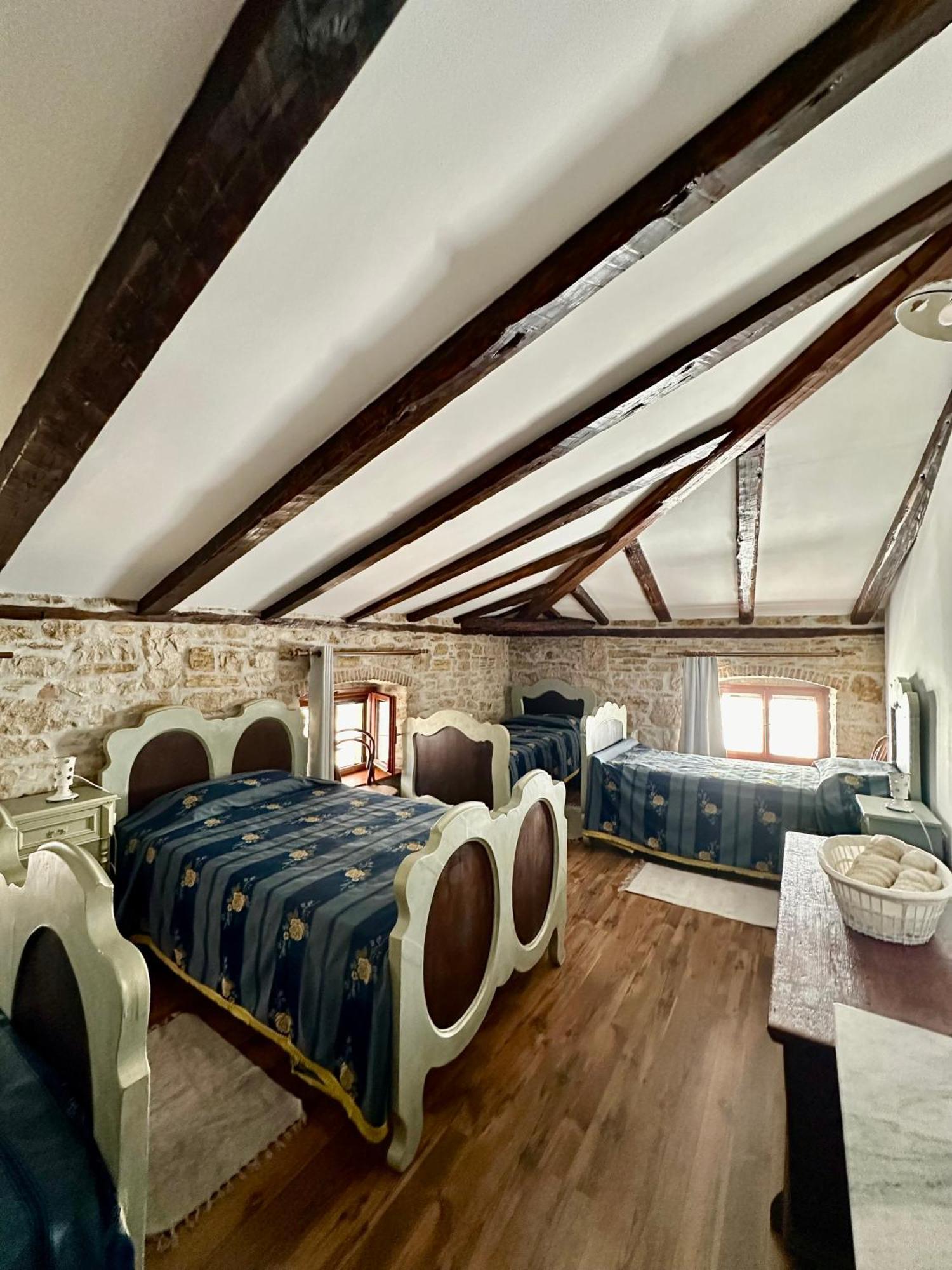 Rural Apartments Ritossa Vižinada Kültér fotó