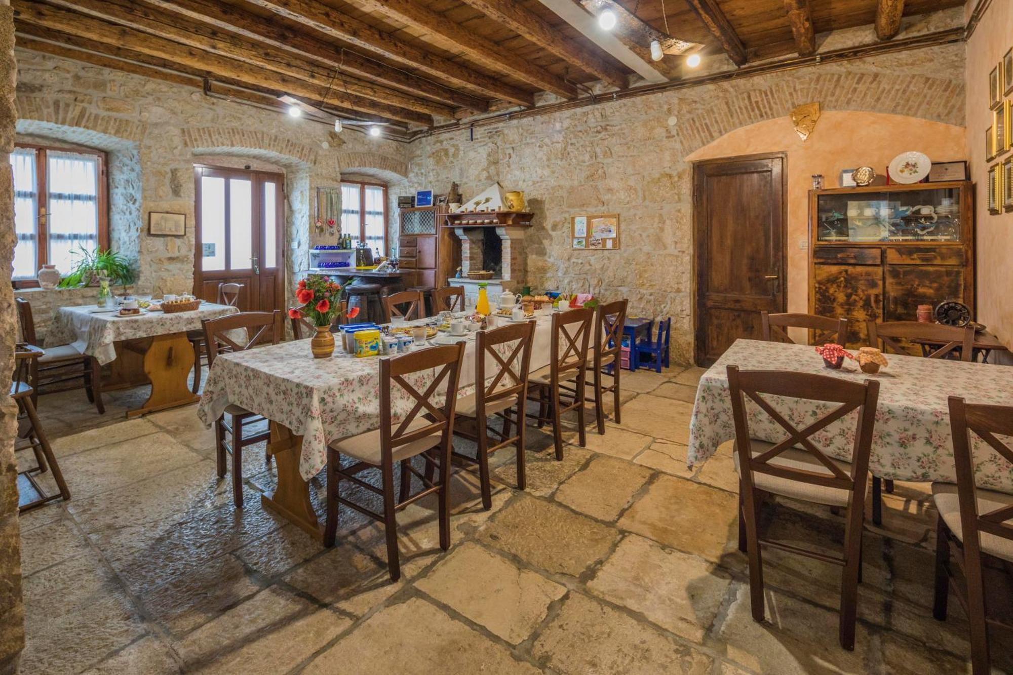 Rural Apartments Ritossa Vižinada Kültér fotó